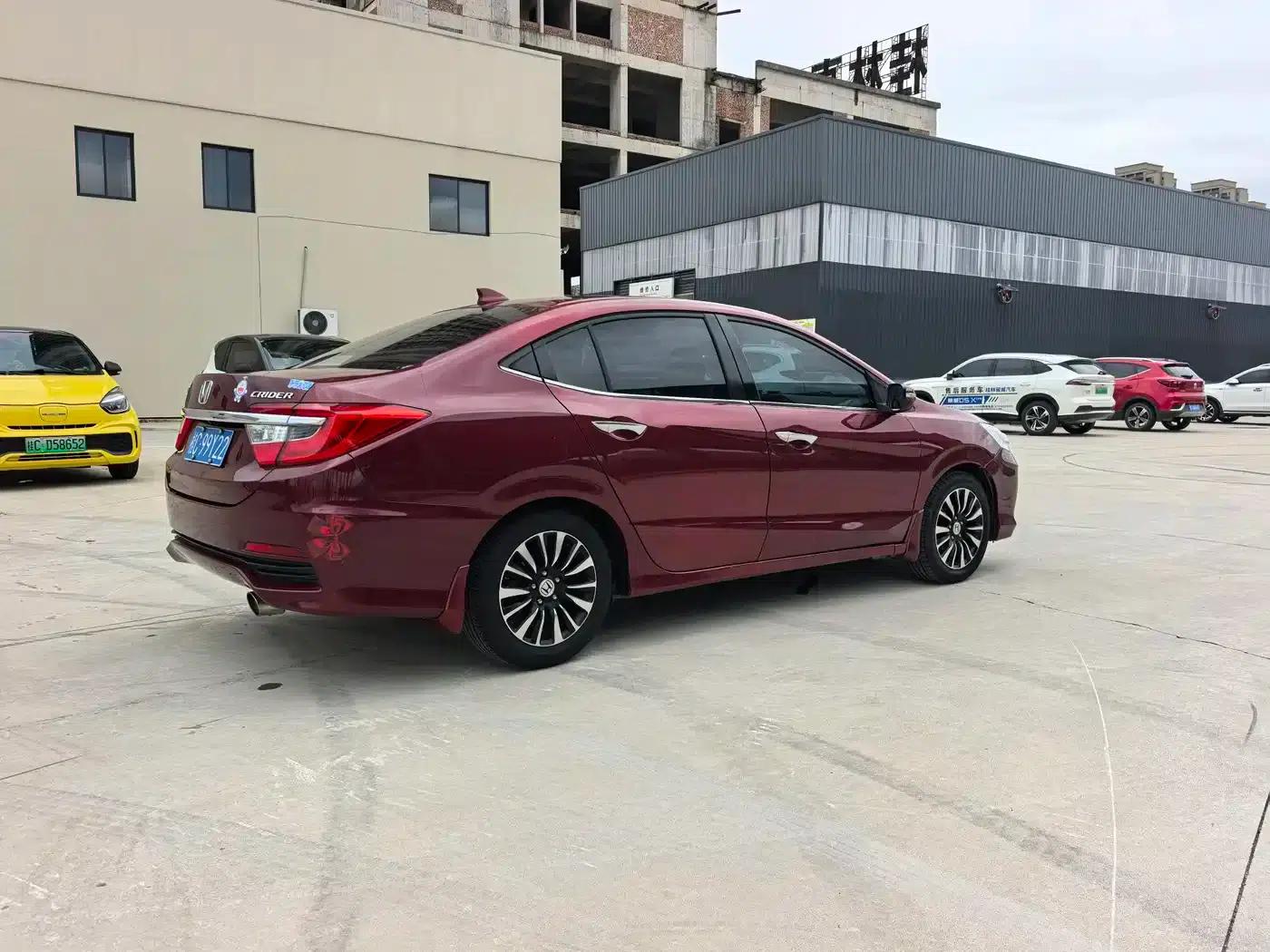 Honda Crider 2013 1.8L Automatic Comfort Edition — миниатюра 4