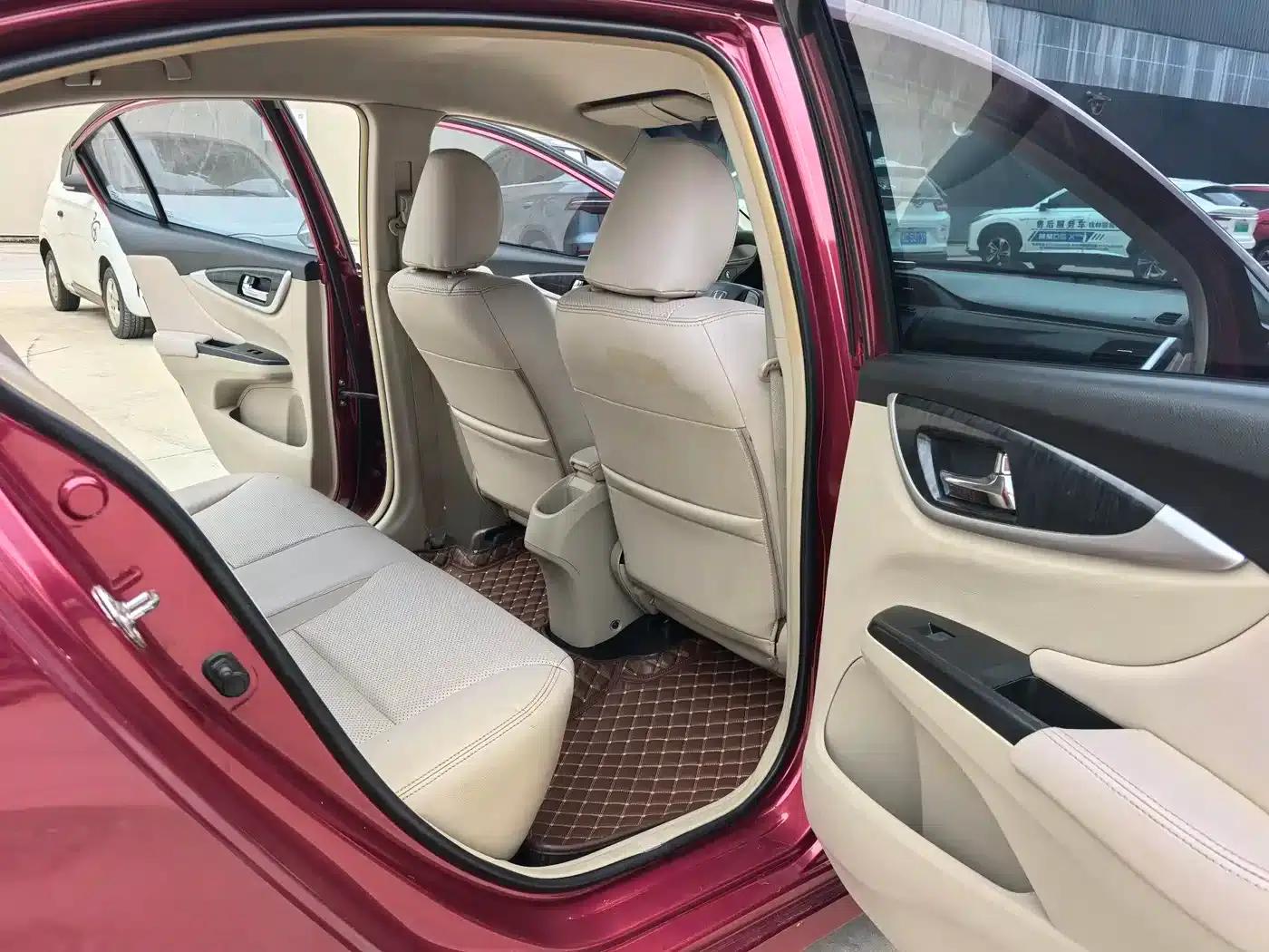 Honda Crider 2013 1.8L Automatic Comfort Edition — миниатюра 10