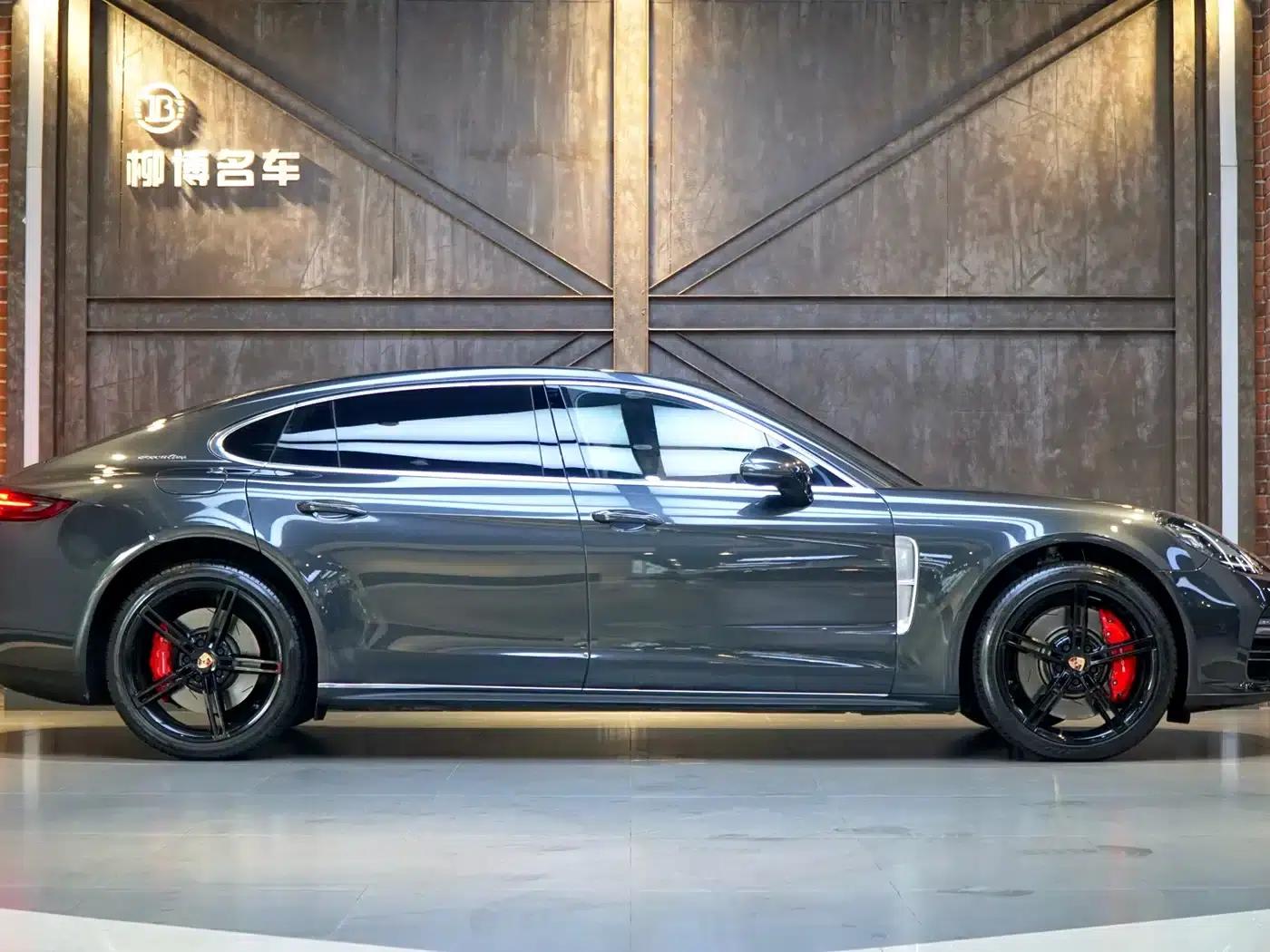 2017 Panamera Turbo Executive Long Wheelbase 4.0T — миниатюра 21