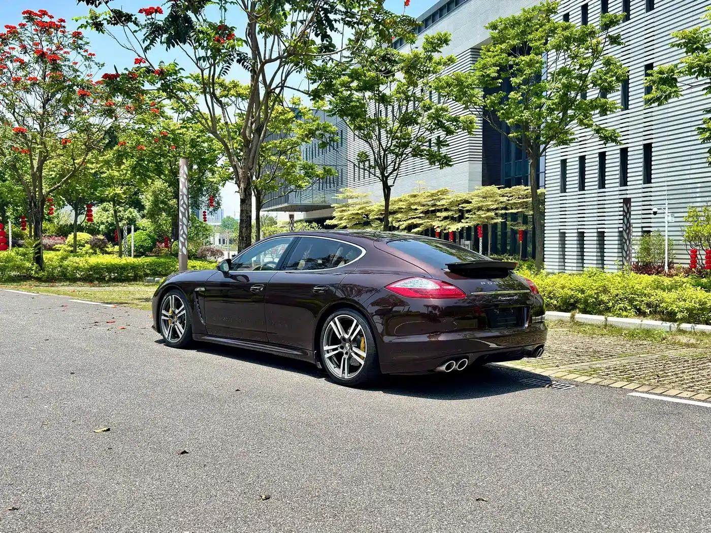 Panamera 2010 Panamera 4S 4.8L — миниатюра 4