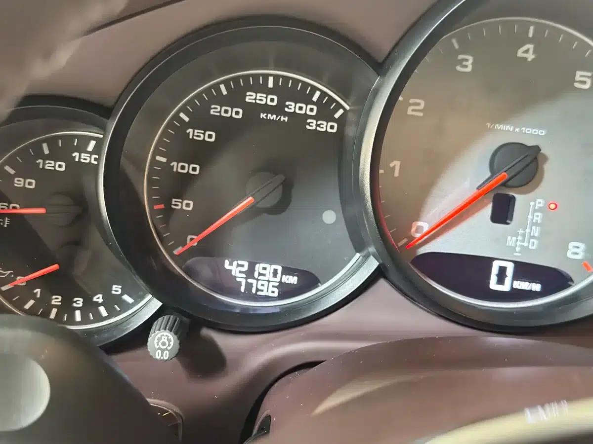 Panamera 2010 Panamera 4S 4.8L — миниатюра 6