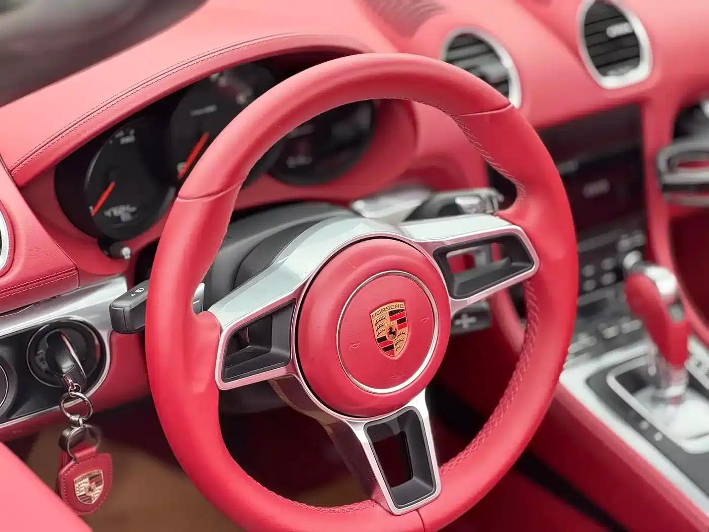 2020 Porsche 718 Boxster 2.0T — миниатюра 13