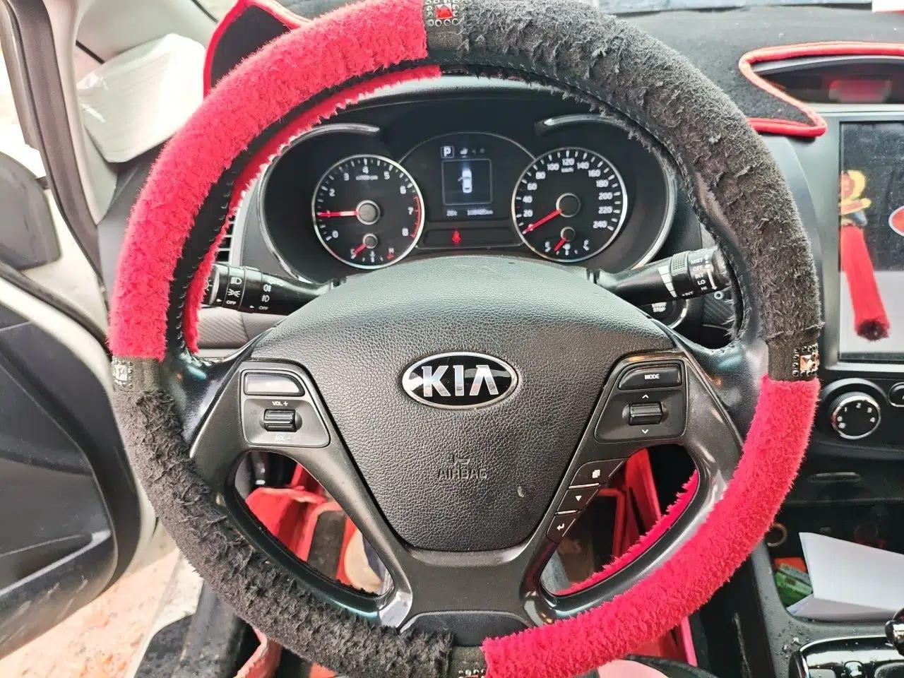 Kia K3 2016 1.6L Automatic GLS — миниатюра 10