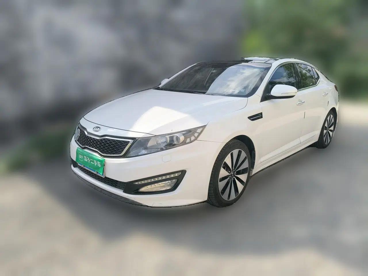 Kia K5 2012 2.0L Automatic Premium — миниатюра 1