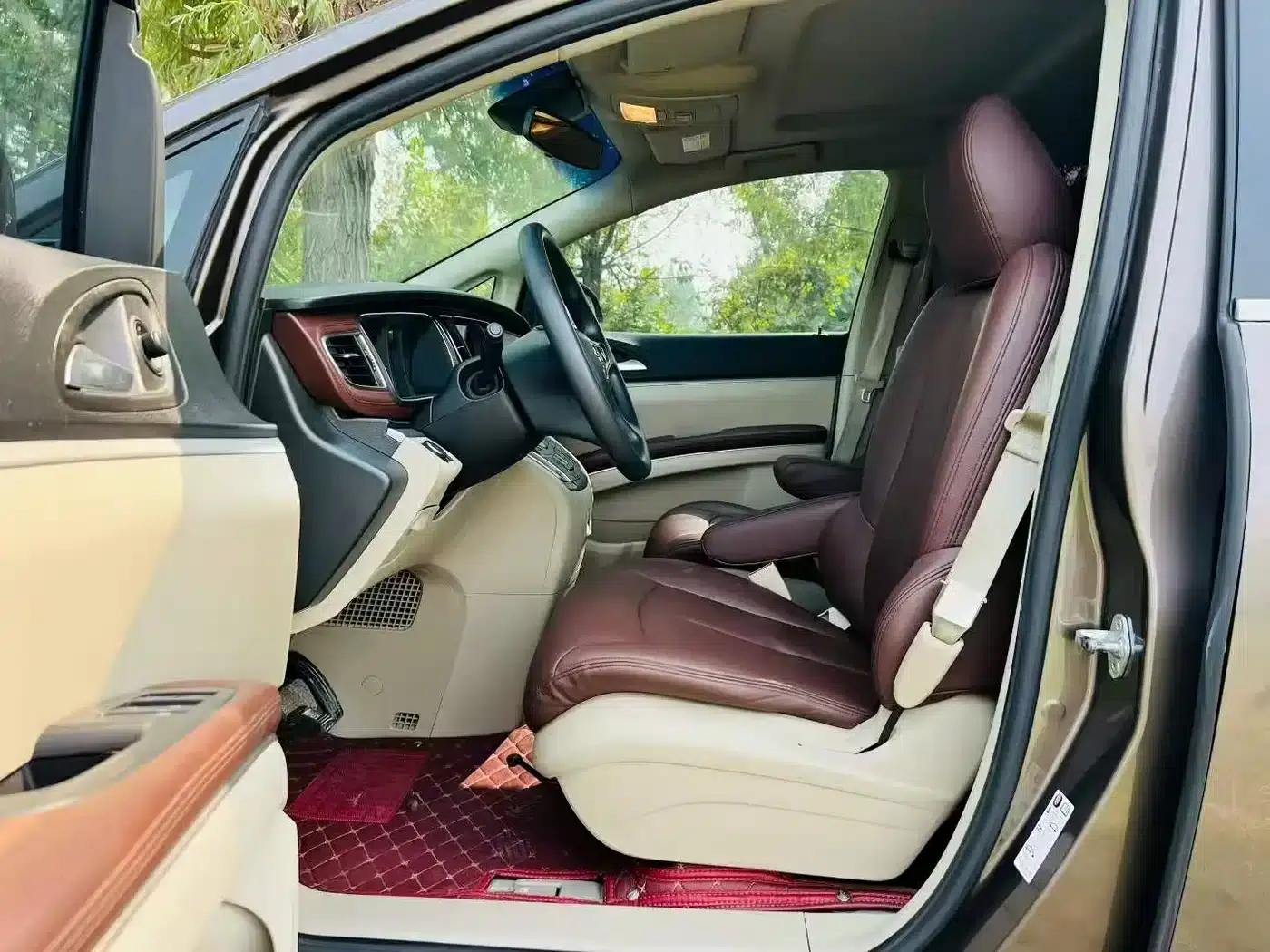 Buick GL8 2017 25S Comfort Model (National V Emission Standard) — миниатюра 4