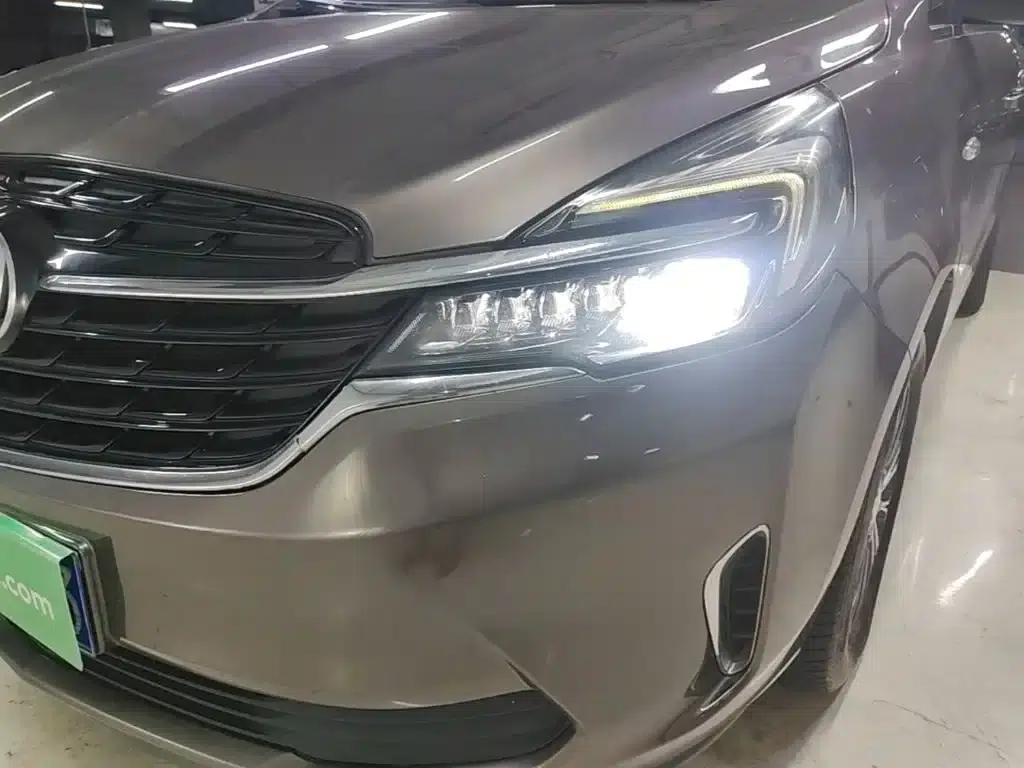 Buick GL8 2022 Land Business Class 652T Comfort — миниатюра 24