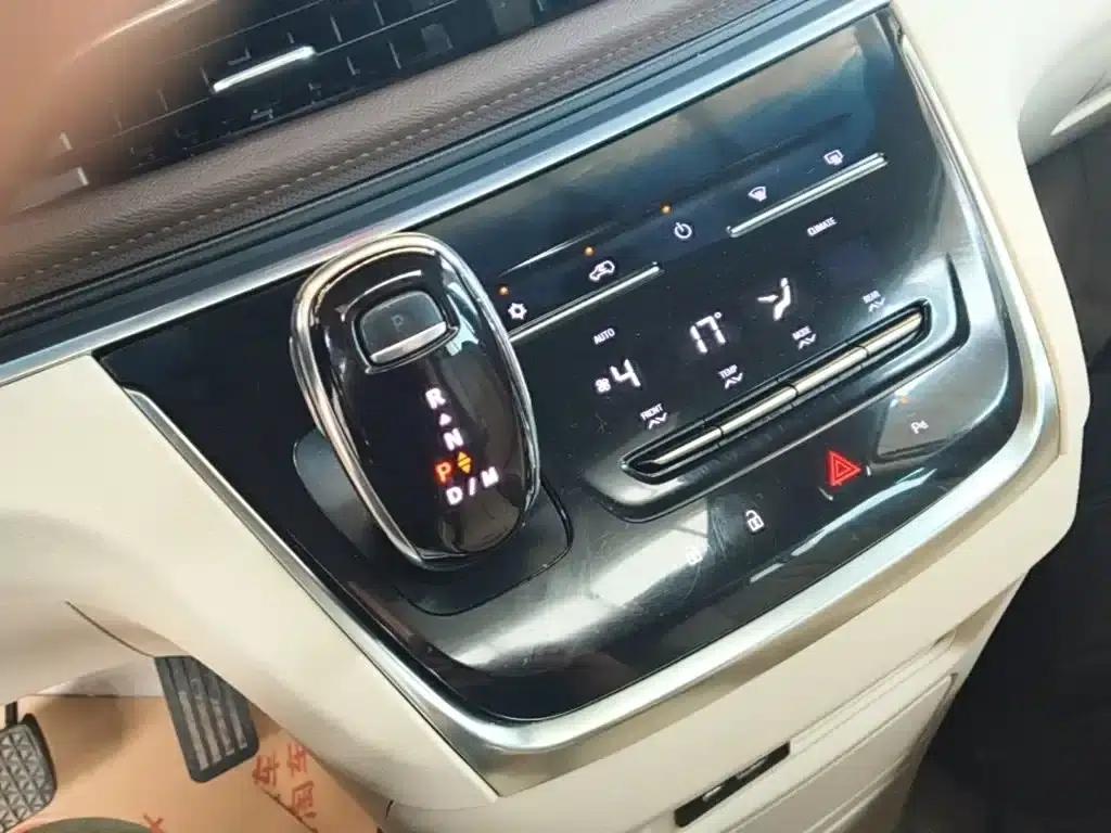 Buick GL8 2022 Land Business Class 652T Luxury — миниатюра 14