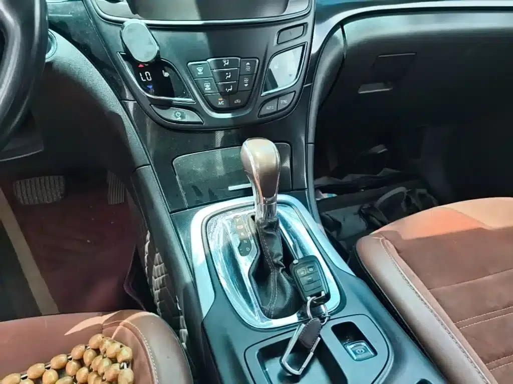 Buick Regal 2015 1.6T Elite Technology Edition — миниатюра 14