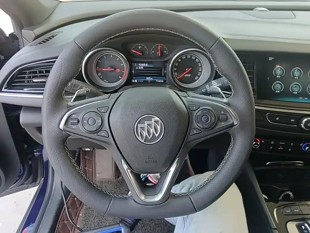 Buick Regal 2017 GS 28T Luxury — миниатюра 11