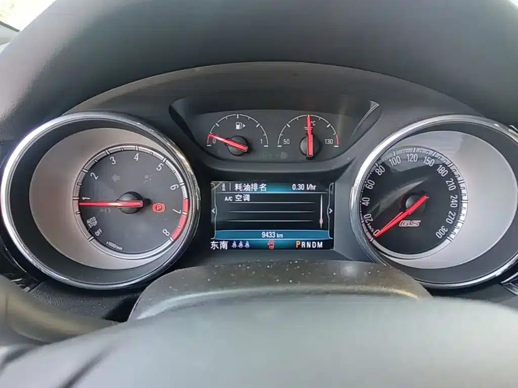 Buick Regal 2017 GS 28T Luxury — миниатюра 12