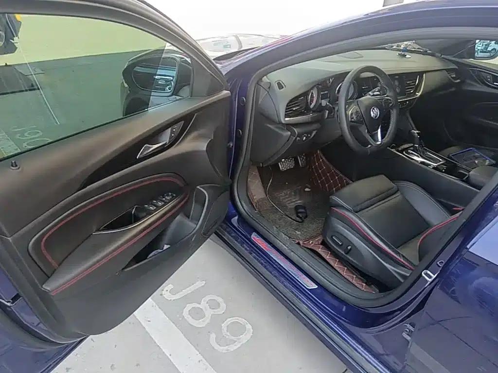 Buick Regal 2017 GS 28T Luxury — миниатюра 16