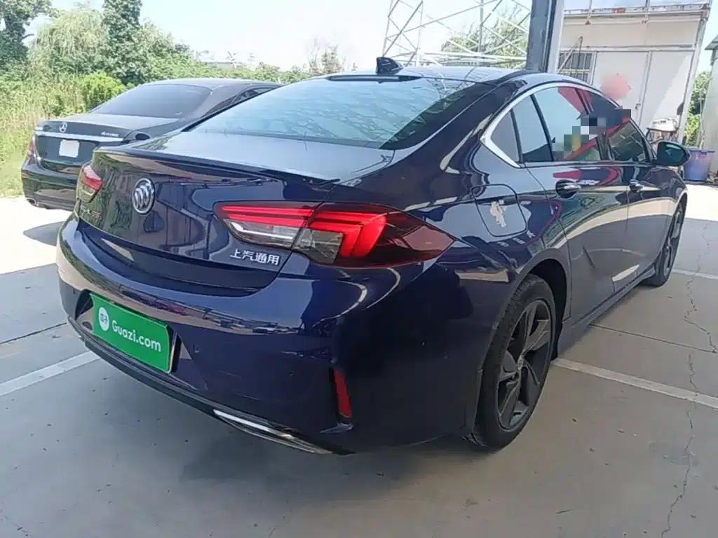 Buick Regal 2017 GS 28T Luxury — миниатюра 7