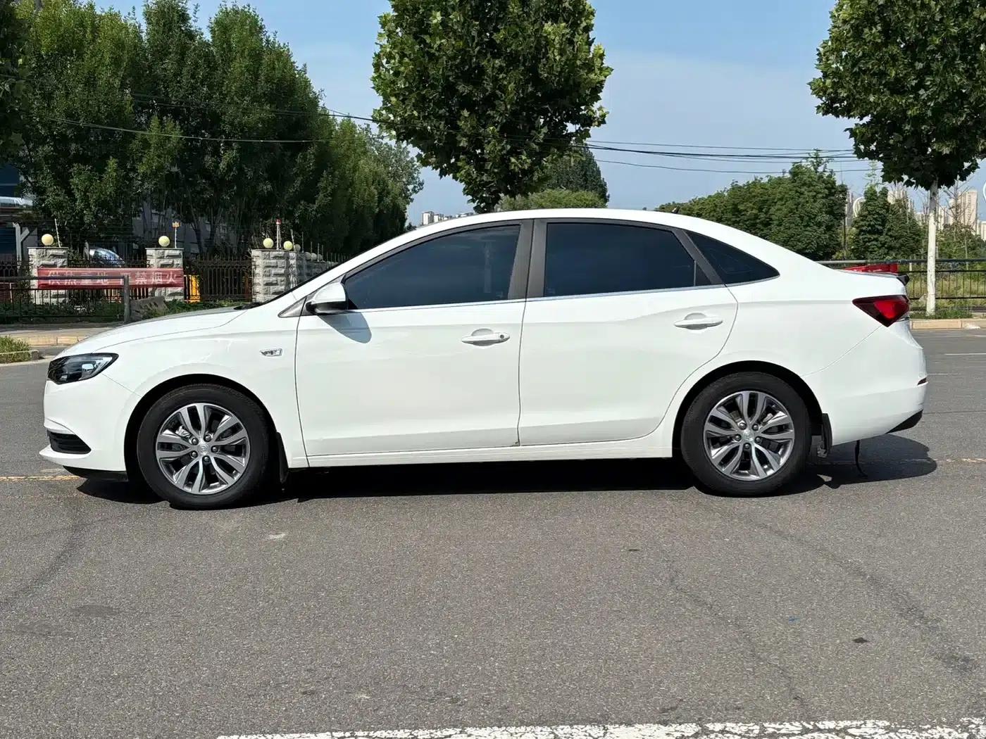 Buick Excelle 2021 1.3T Automatic Mild Hybrid Elite — миниатюра 5