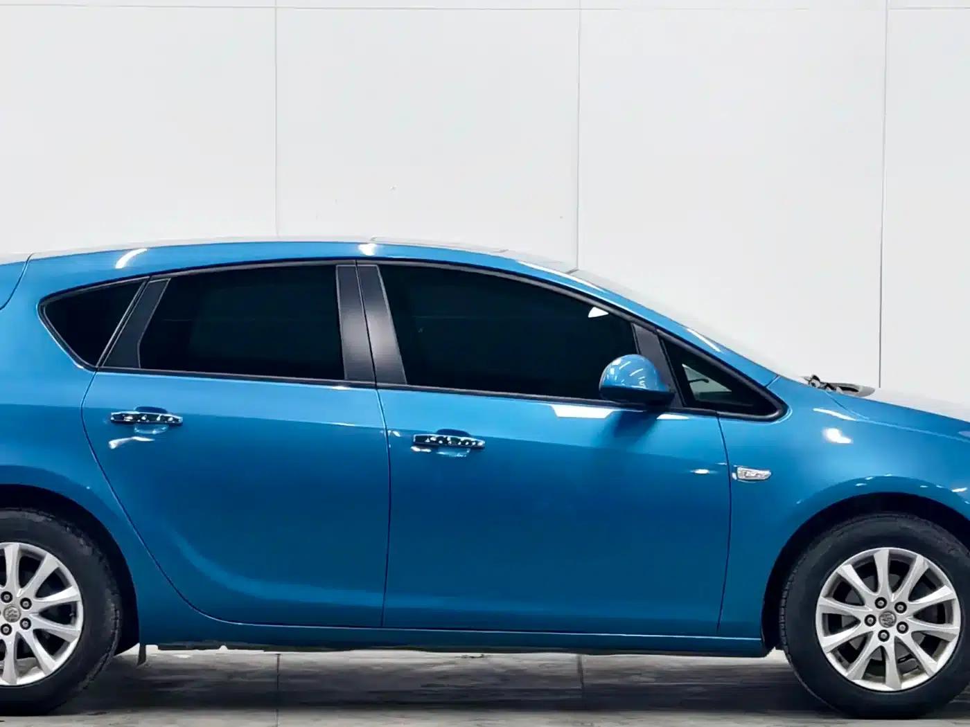 Buick Excelle XT 1.6L Automatic Fashion Edition 2014 — миниатюра 8