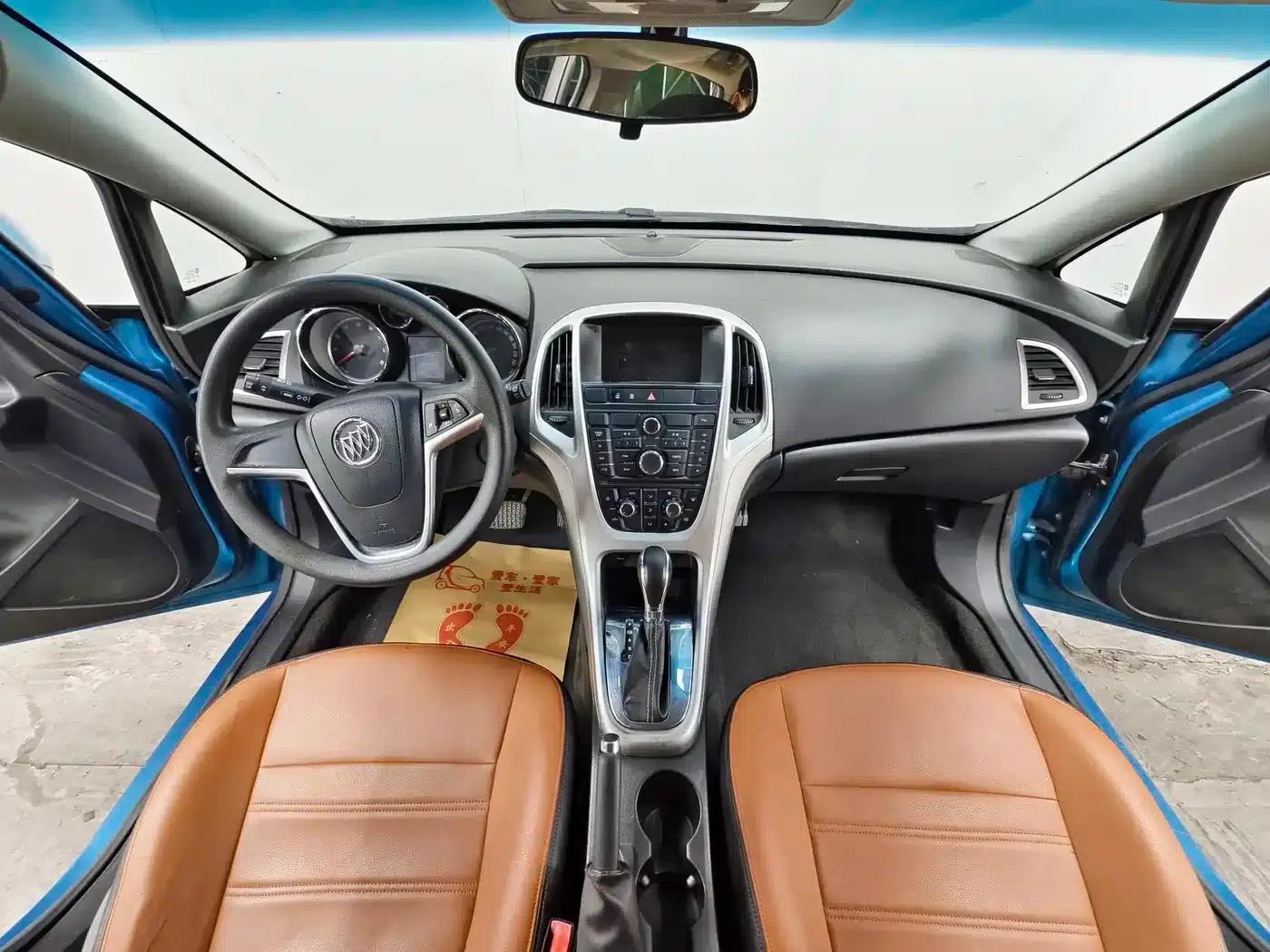 Buick Excelle XT 1.6L Automatic Fashion Edition 2014 — миниатюра 9