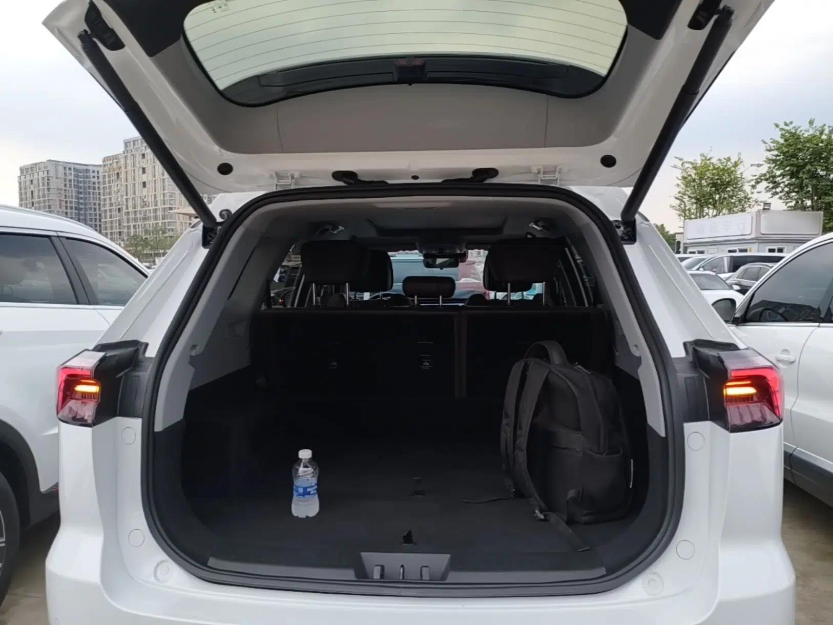 Chery Tiggo 8 PRO 2024 Champion Edition 390T Two-Wheel Drive Peak Version 5 Seats — миниатюра 27