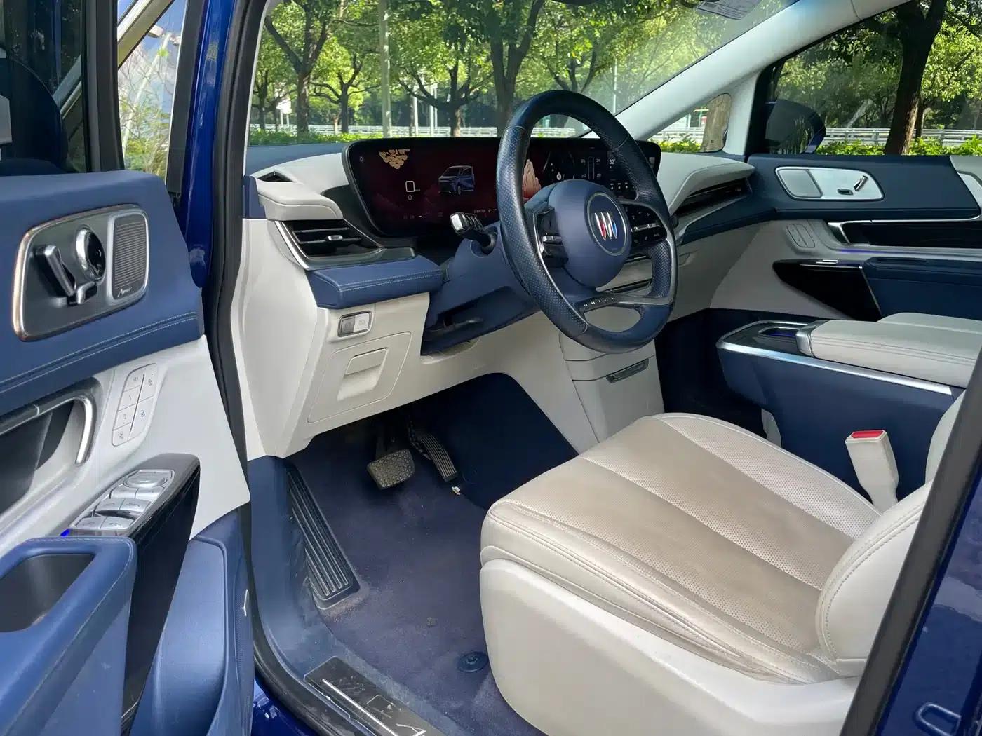 Century 2023 2.0T 7-Seat Luxury Edition — миниатюра 16