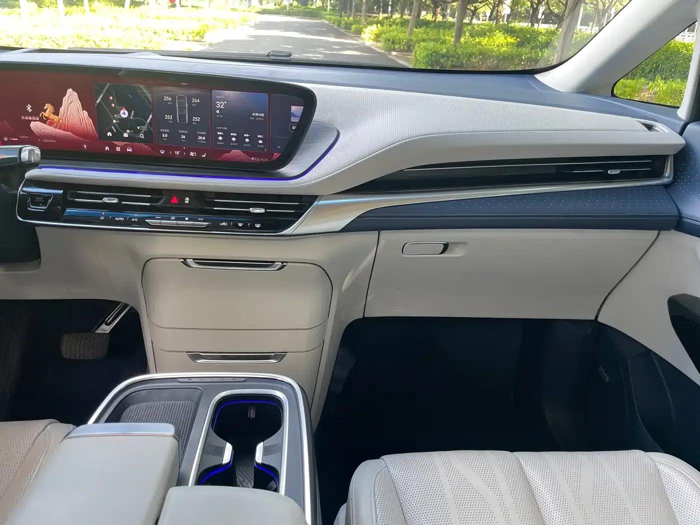Century 2023 2.0T 7-Seat Luxury Edition — миниатюра 18