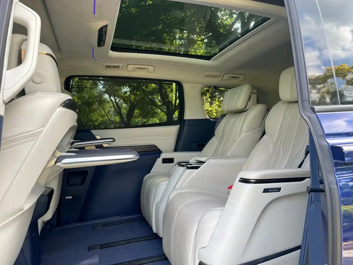 Century 2023 2.0T 7-Seat Luxury Edition — миниатюра 5