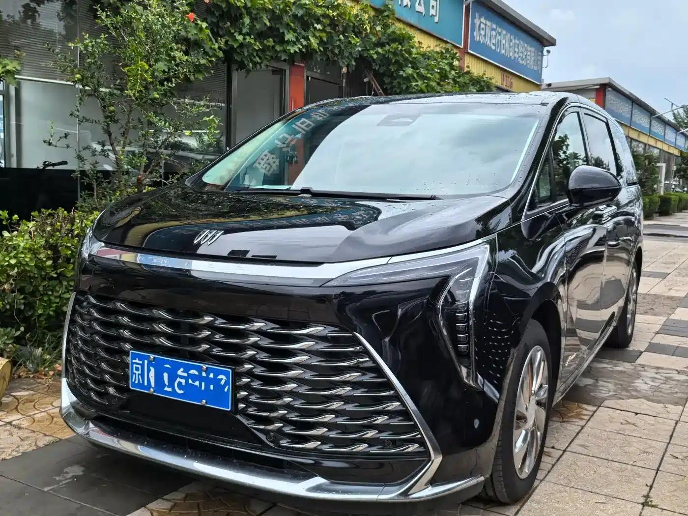 Century 2027 2.0T Seven-Seat Luxury Edition — миниатюра 1