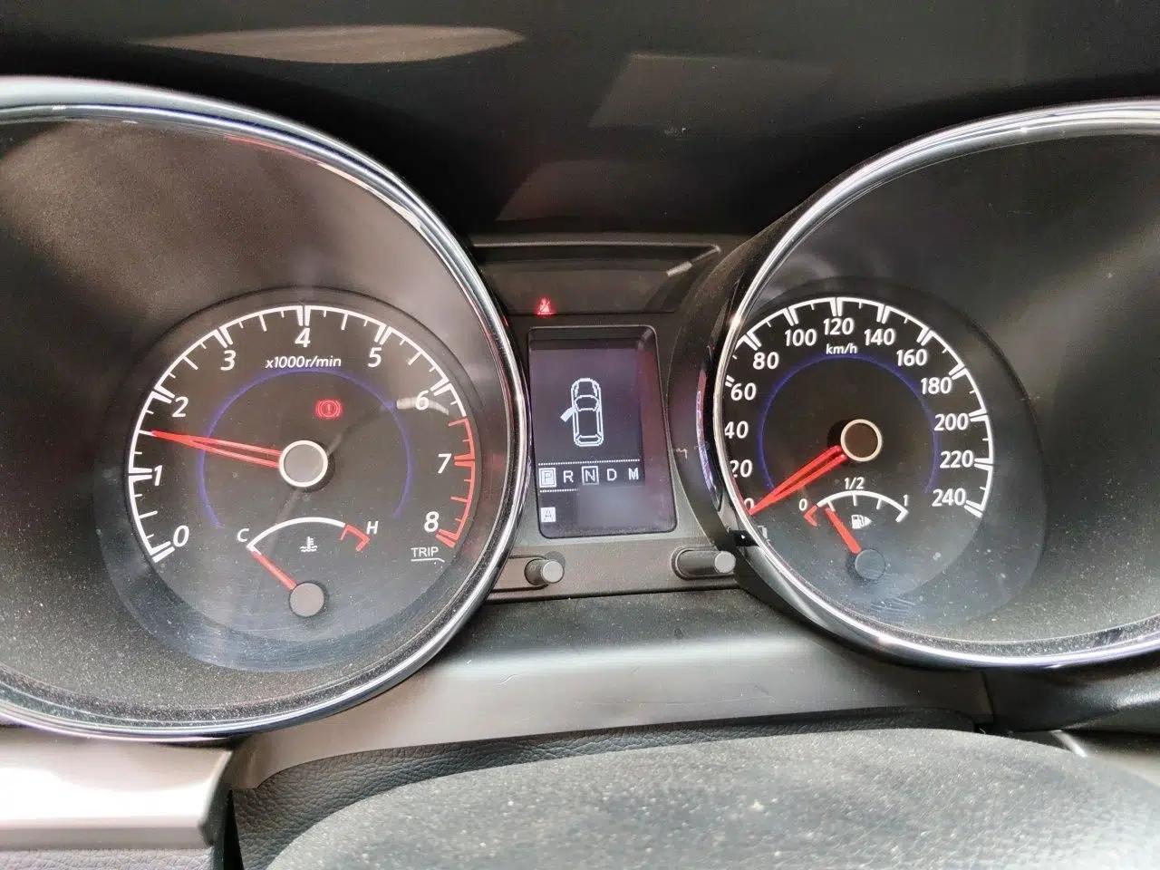 Venucia T70 2016 2.0L CVT Smart Choice Edition — миниатюра 8