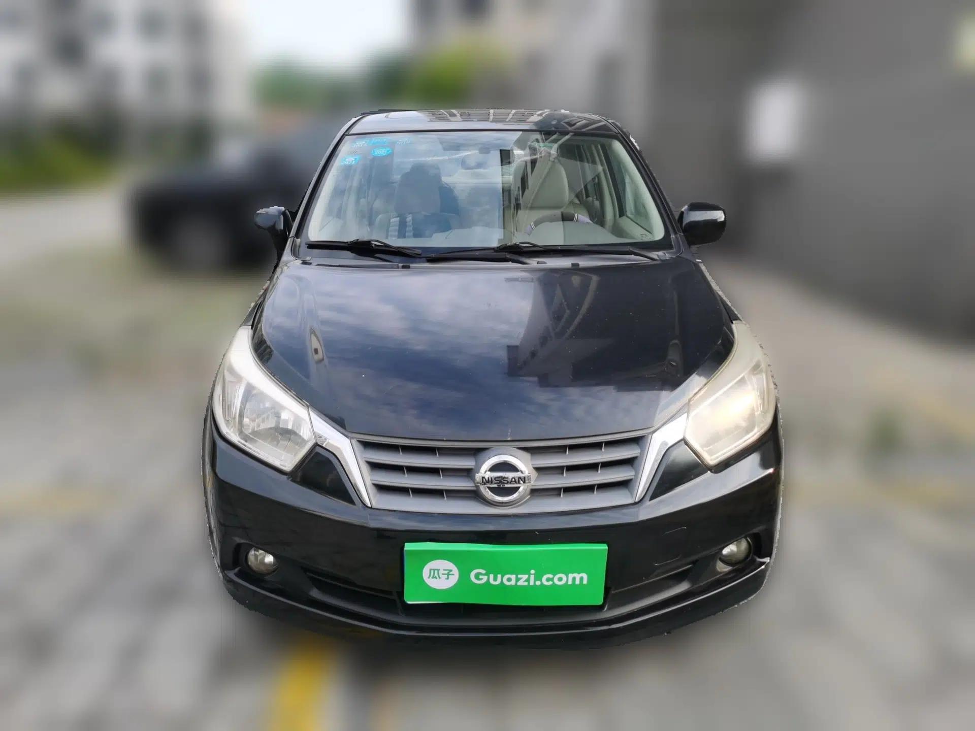 Venucia D50 2013 1.6L Manual Luxury Edition — миниатюра 2