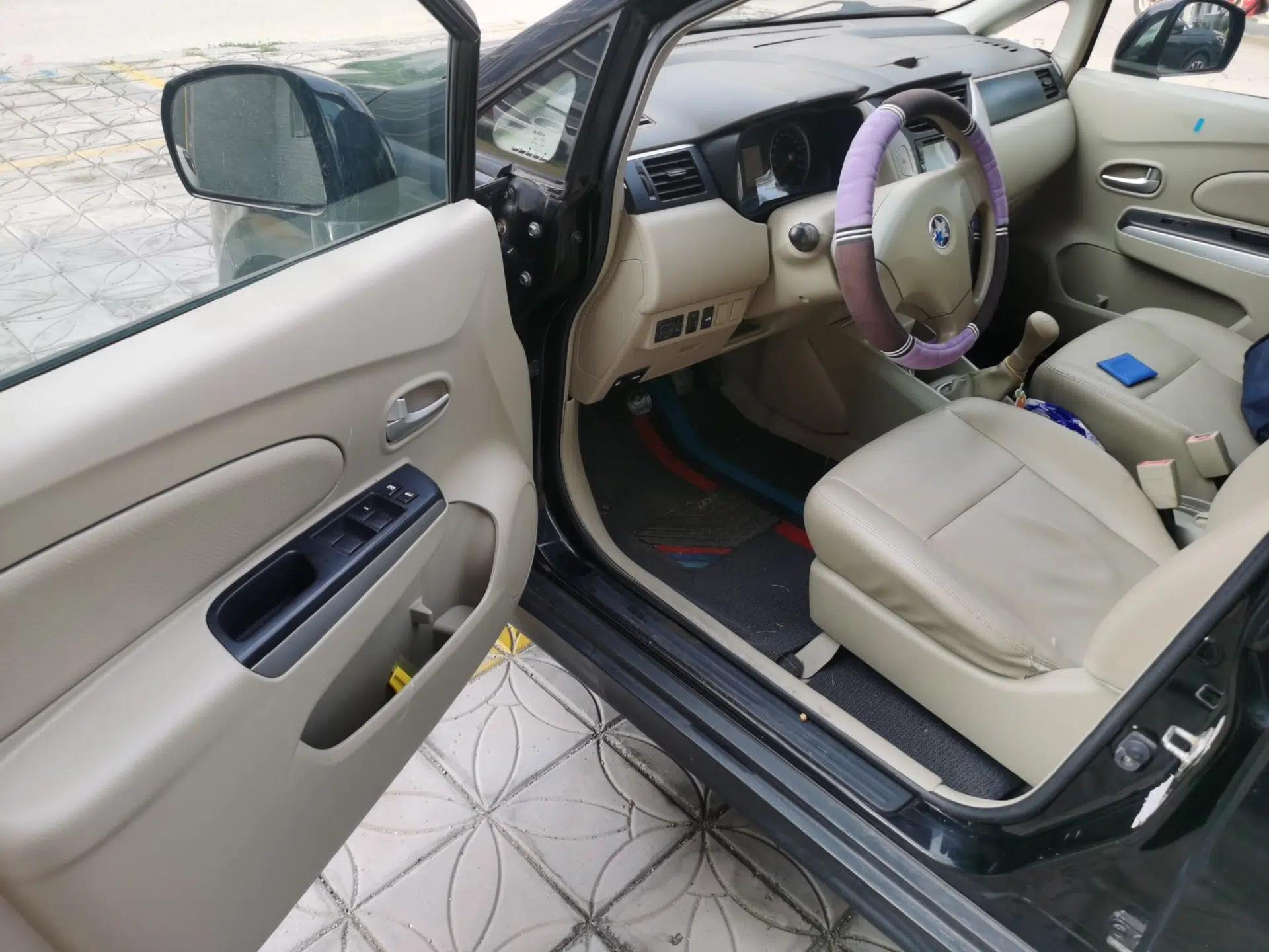 Venucia D50 2013 1.6L Manual Luxury Edition — миниатюра 16