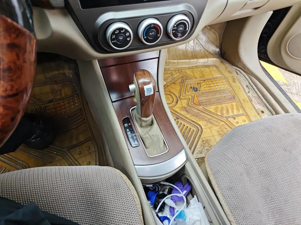 Nissan Sylphy 2006 2.0 XL Sunroof Edition — миниатюра 14