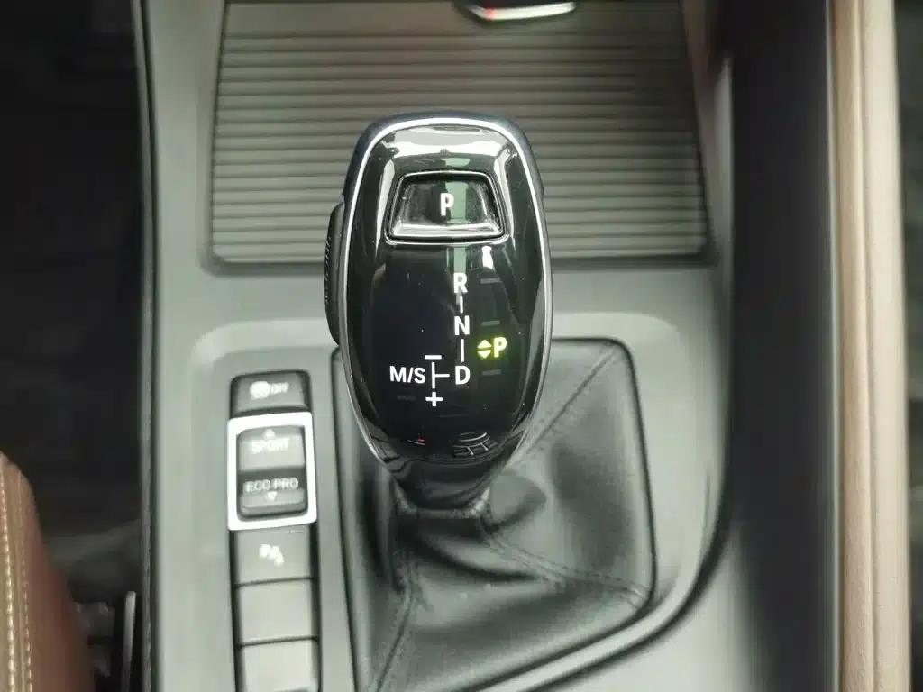 BMW X1 2022 sDrive25Li Leading Edition — миниатюра 13