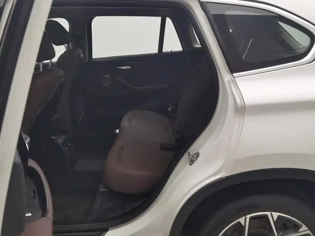 BMW X1 2022 sDrive25Li Leading Edition — миниатюра 15