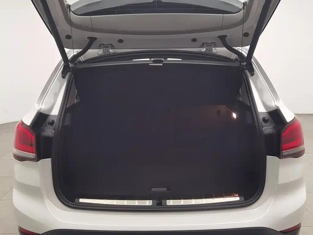 BMW X1 2022 sDrive25Li Leading Edition — миниатюра 16