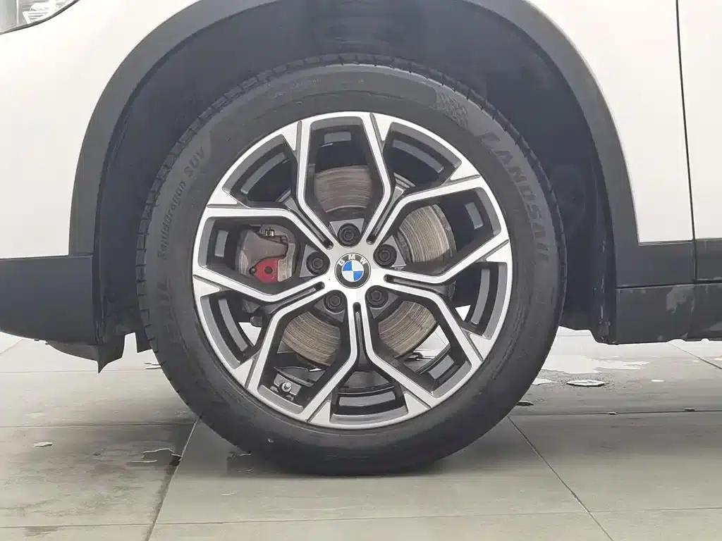 BMW X1 2022 sDrive25Li Leading Edition — миниатюра 17