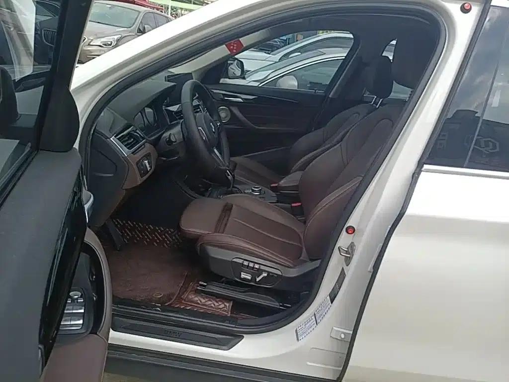 BMW X1 2021 sDrive25Li Leading Edition — миниатюра 15