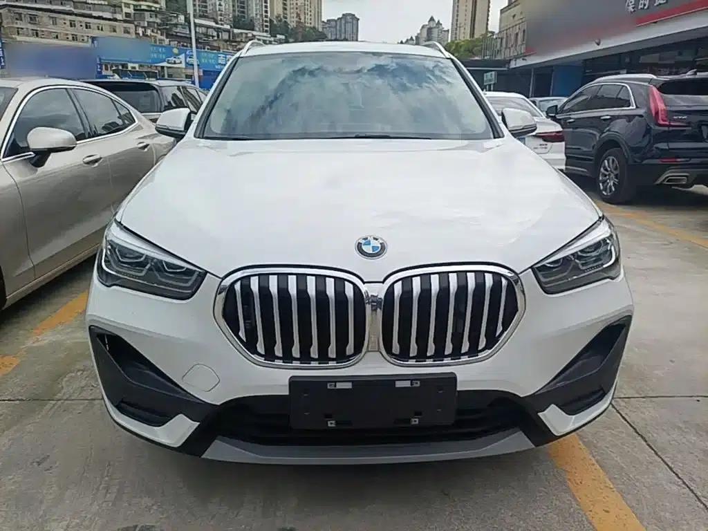 BMW X1 2021 sDrive25Li Leading Edition — миниатюра 3