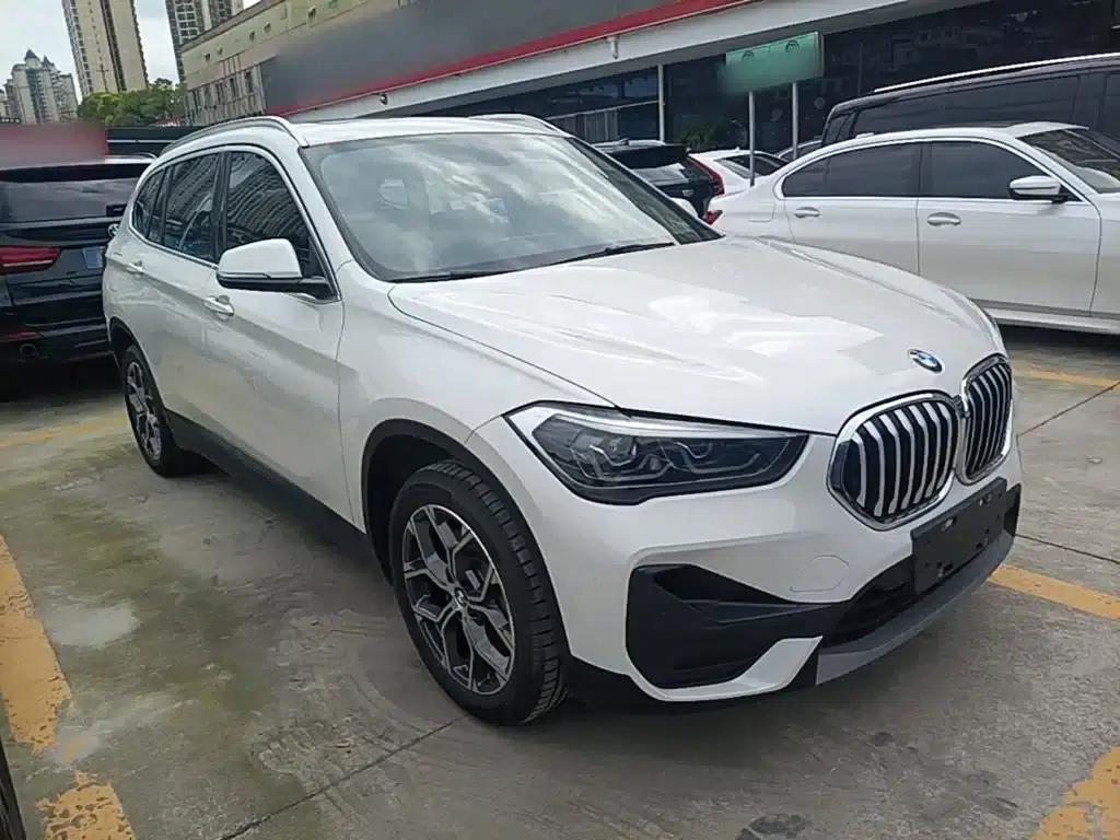 BMW X1 2021 sDrive25Li Leading Edition — миниатюра 4