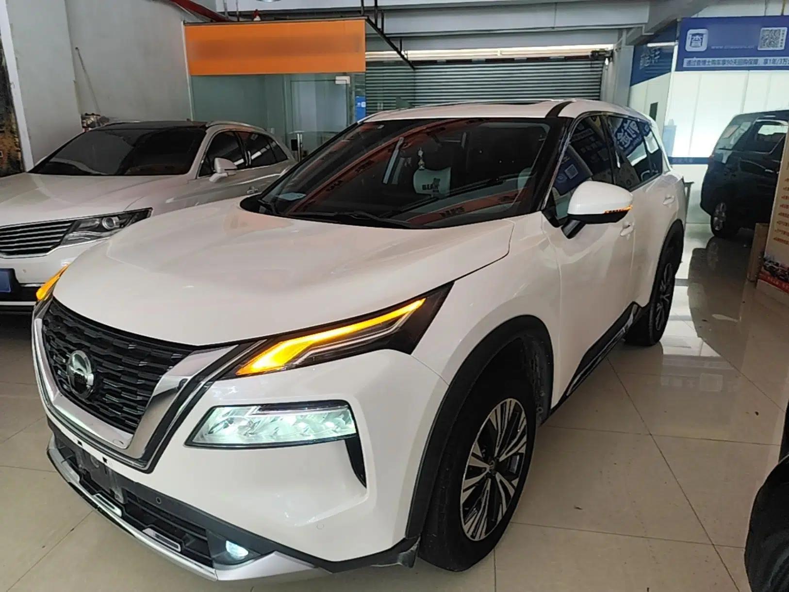 Nissan X-Trail 2021 VC-Turbo 300 CVT 4WD Luxury Edition — миниатюра 1
