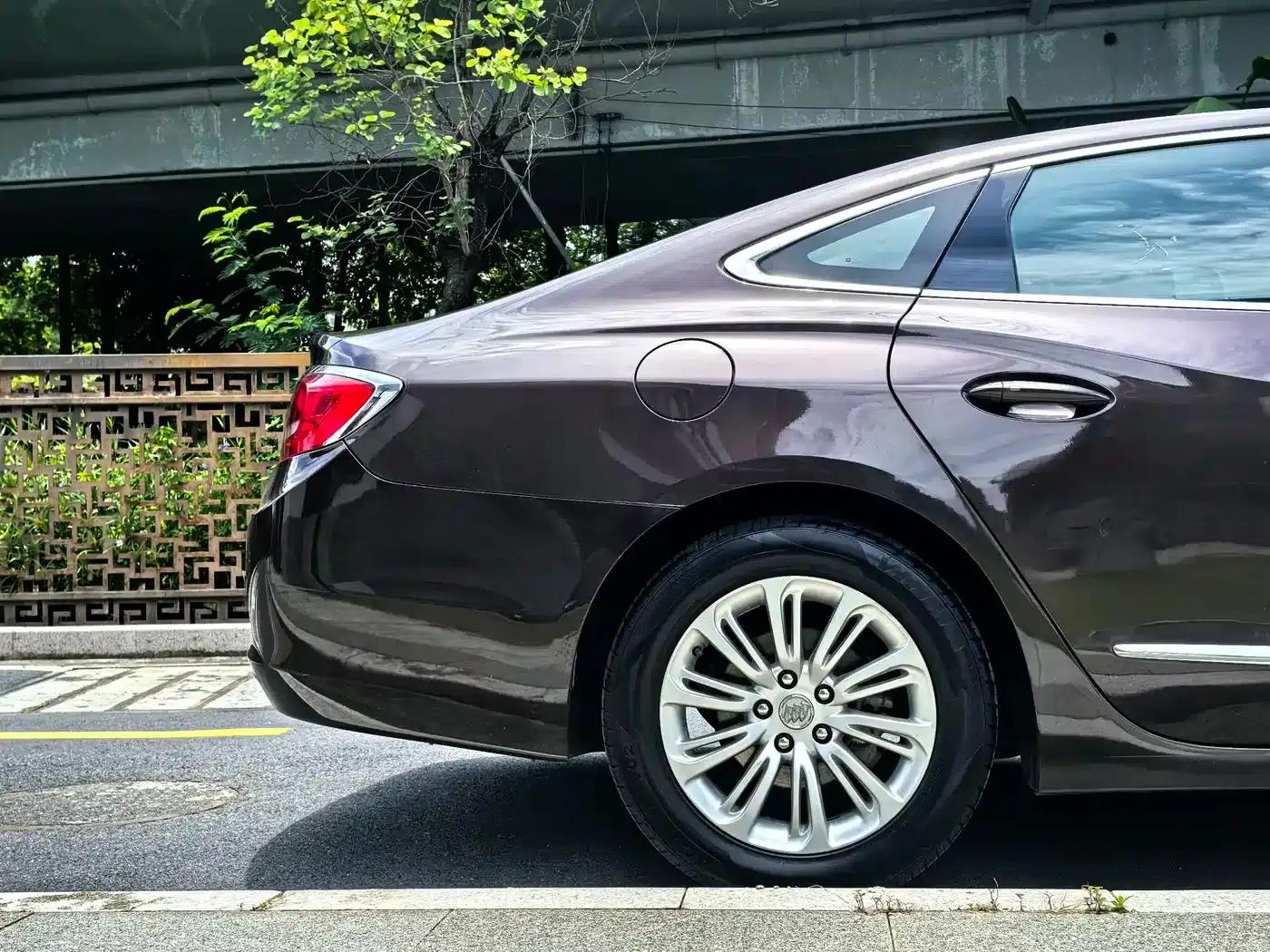 Buick LaCrosse 2016 Facelift 20T Leading Edition — миниатюра 11