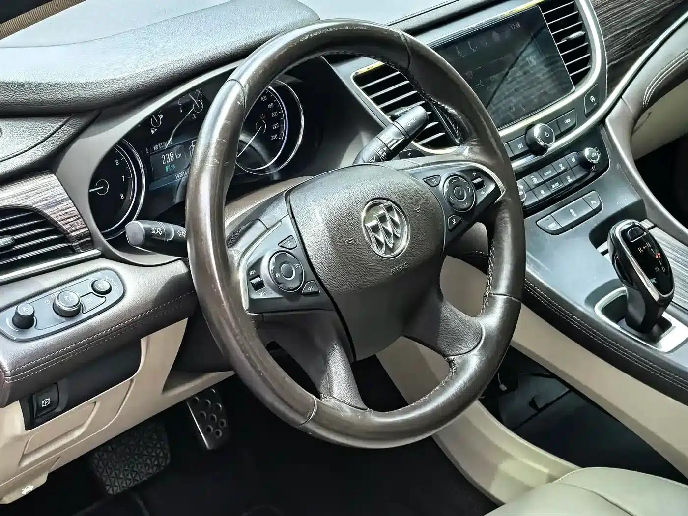 Buick LaCrosse 2016 Facelift 20T Leading Edition — миниатюра 18