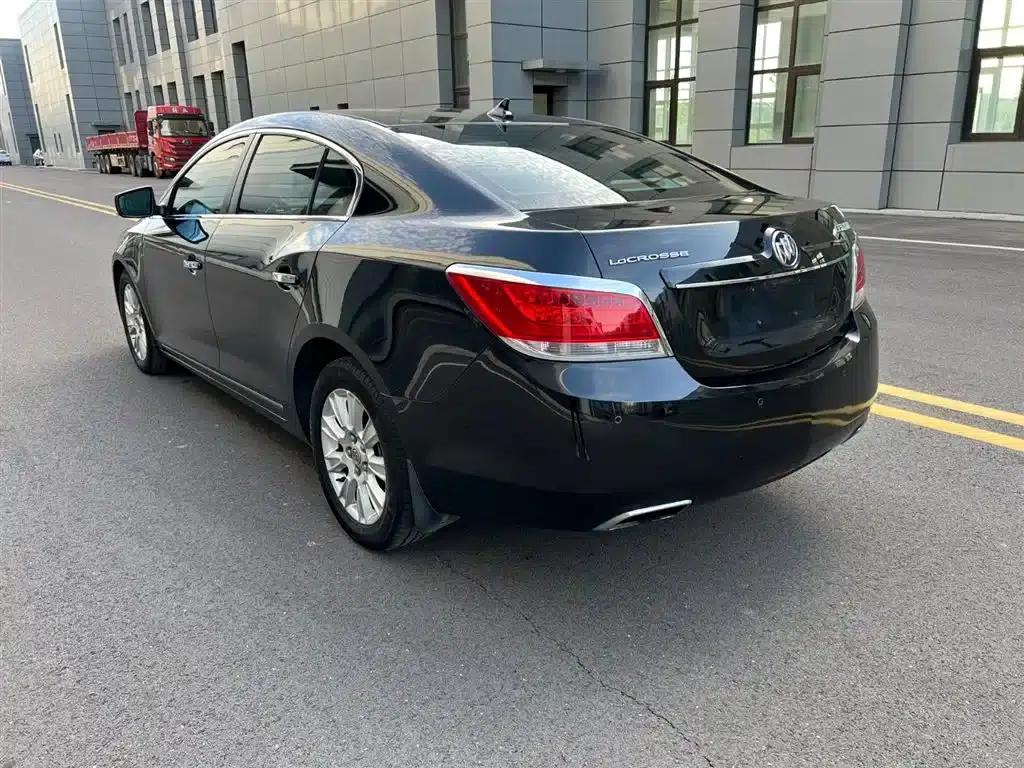 Buick LaCrosse 2012 2.4L SIDI Luxury Edition — миниатюра 5