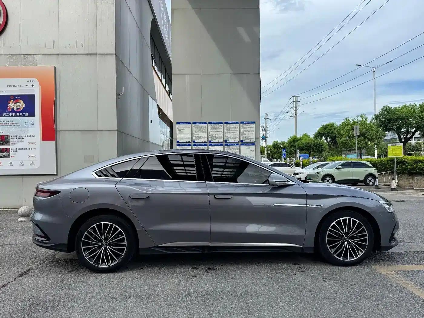 Han 2022 DM-i 121KM Premium Edition — миниатюра 8