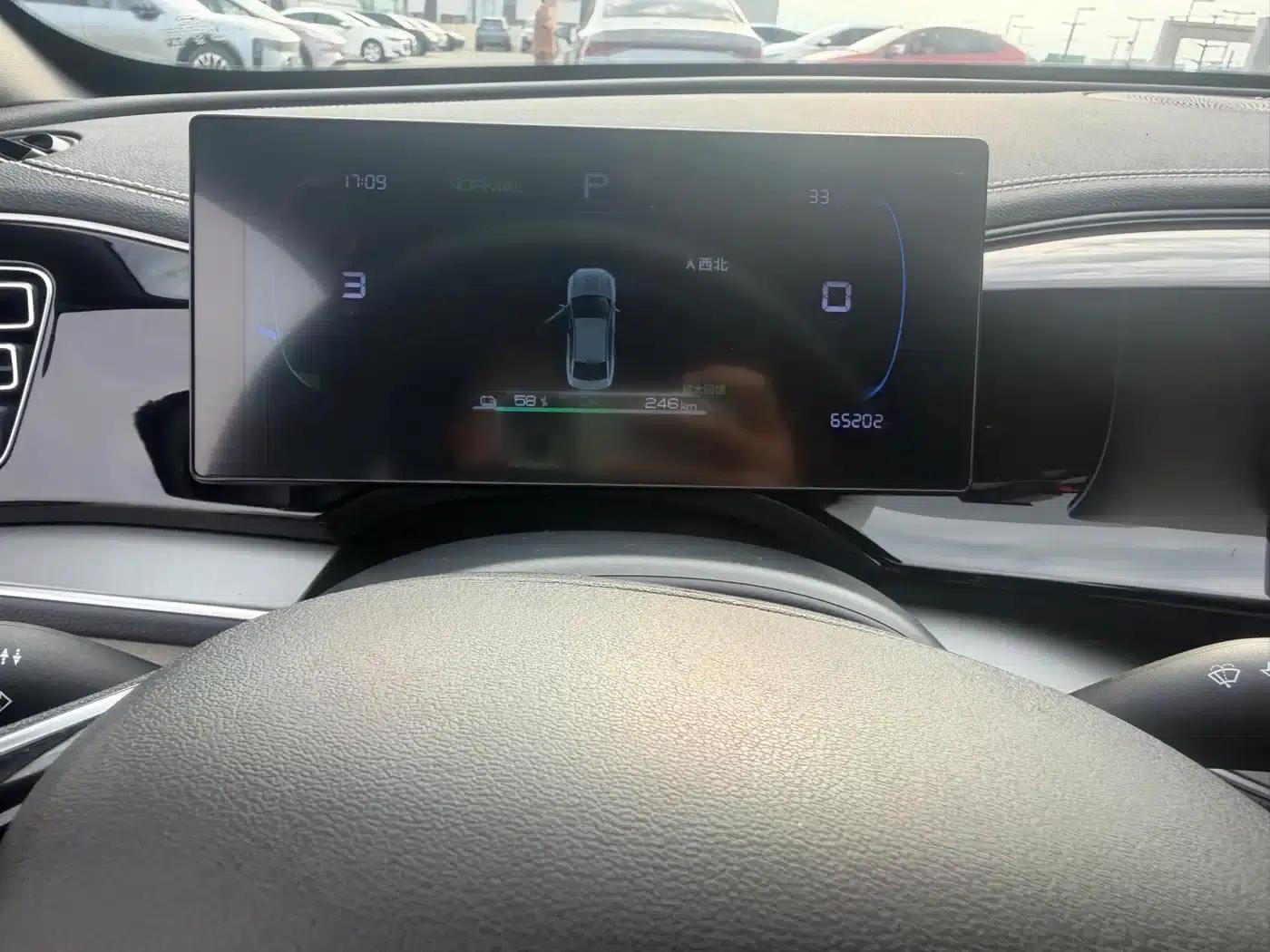 Qin PLUS 2023 Champion Edition EV 420KM Superior Model — миниатюра 14