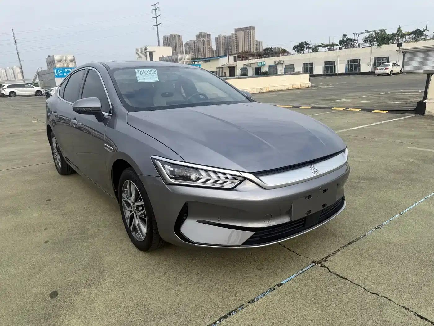 Qin PLUS 2023 Champion Edition EV 420KM Superior Model — миниатюра 3