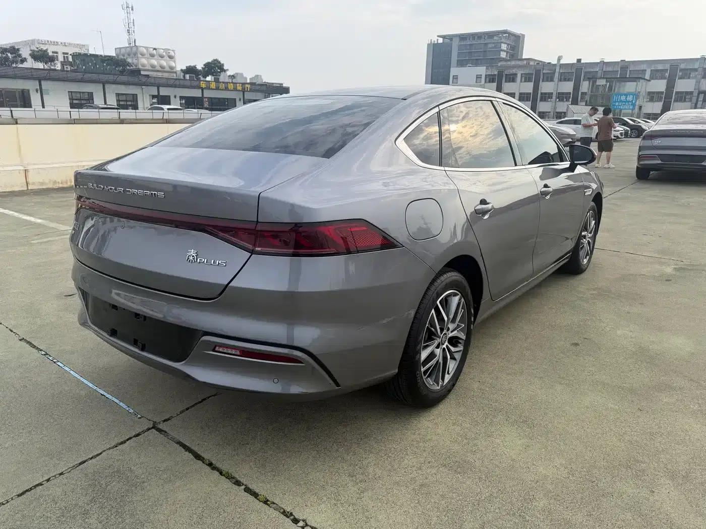 Qin PLUS 2023 Champion Edition EV 420KM Superior Model — миниатюра 5