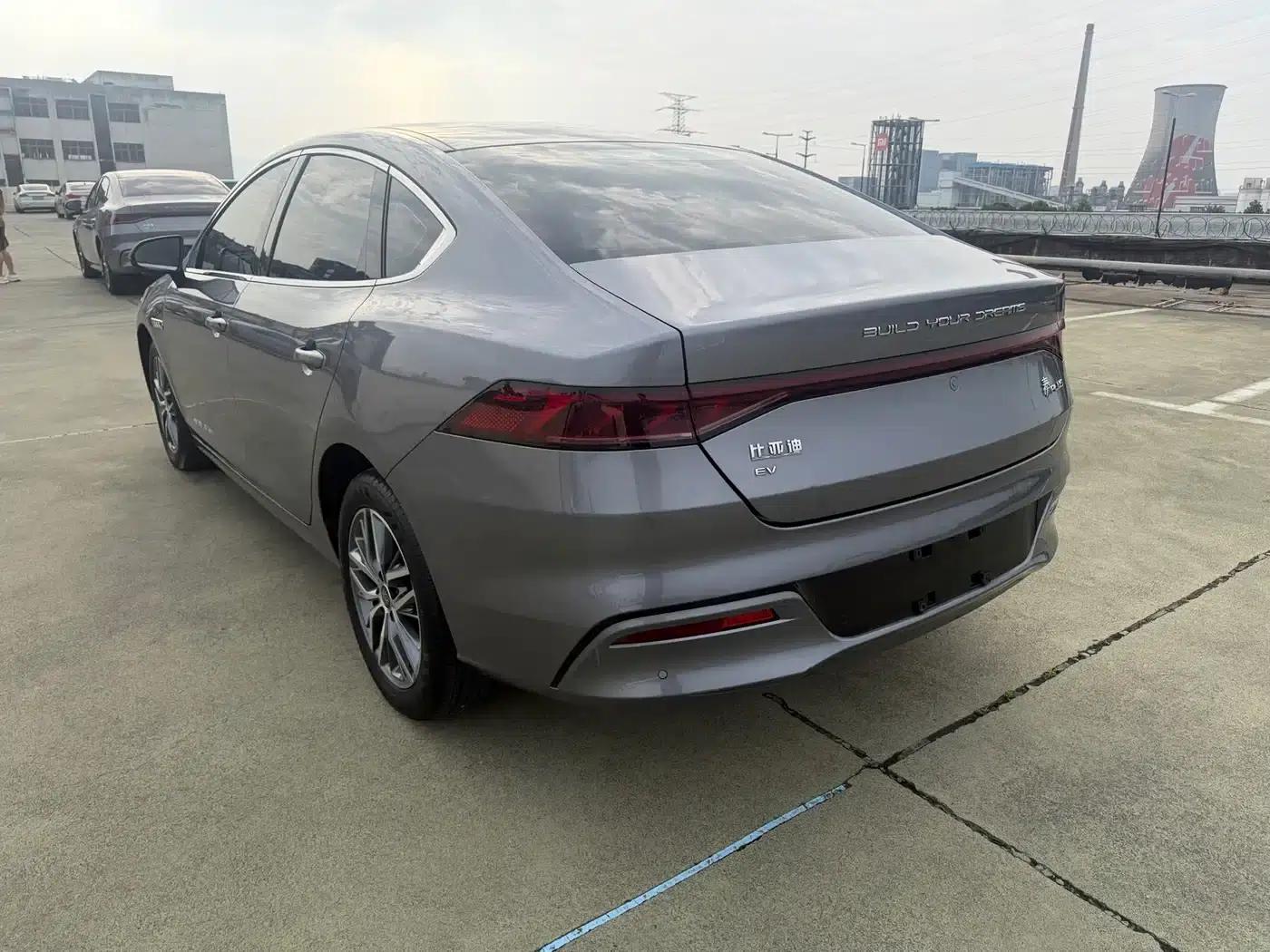 Qin PLUS 2023 Champion Edition EV 420KM Superior Model — миниатюра 7