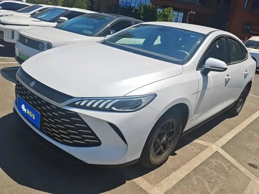 Qin PLUS 2025 DM-i Intelligent Driving Edition 55KM Leading Model — миниатюра 1
