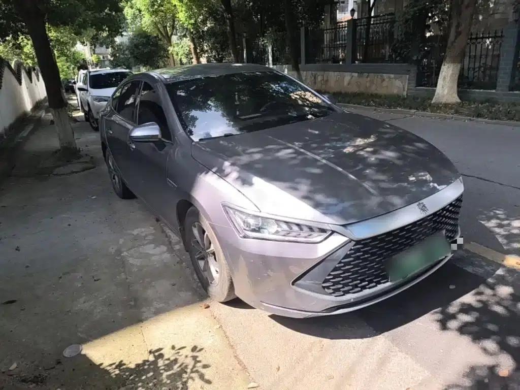 Qin PLUS 2024 Glory Edition DM-i 55KM Leading Model — миниатюра 4