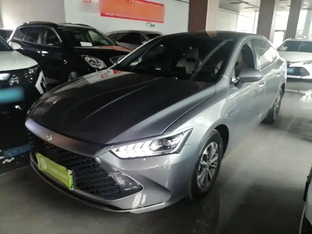Qin PLUS 2024 Glory Edition DM-i 55KM Leading Model — миниатюра 2