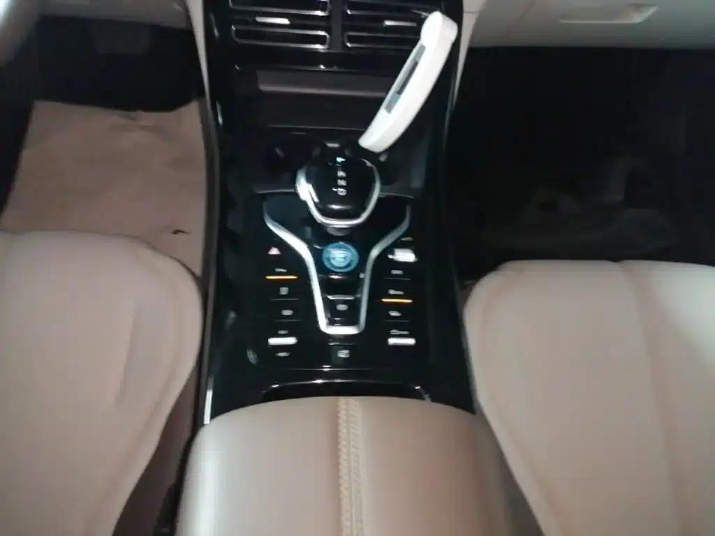 Qin PLUS 2024 Glory Edition DM-i 55KM Leading Model — миниатюра 14