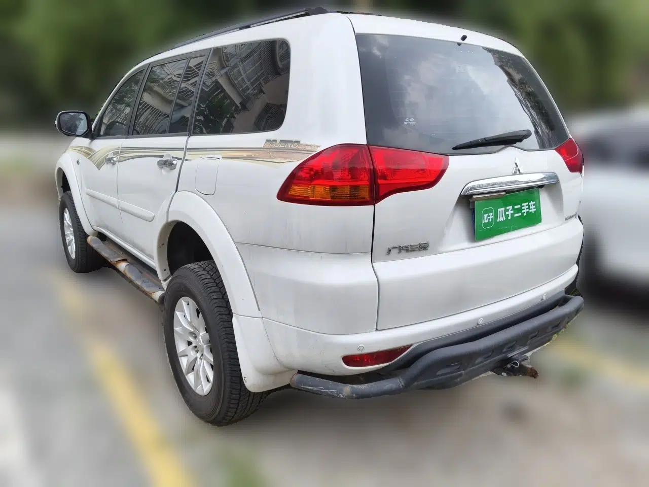 Mitsubishi Pajero Sport 2013 3.0L Automatic 4x4 Executive Edition — миниатюра 4