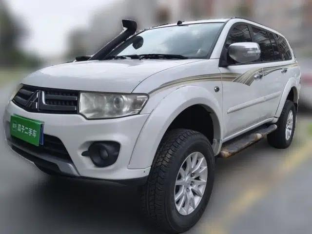 Mitsubishi Pajero Sport 2013 3.0L Automatic 4x4 Executive Edition
